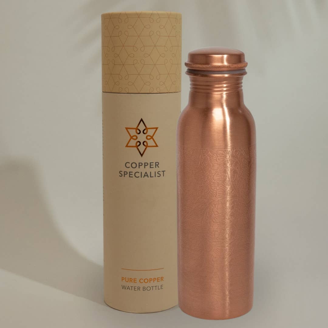 Botella de agua de cobre puro con patrón grabado mate ± 750 ml (pesada)